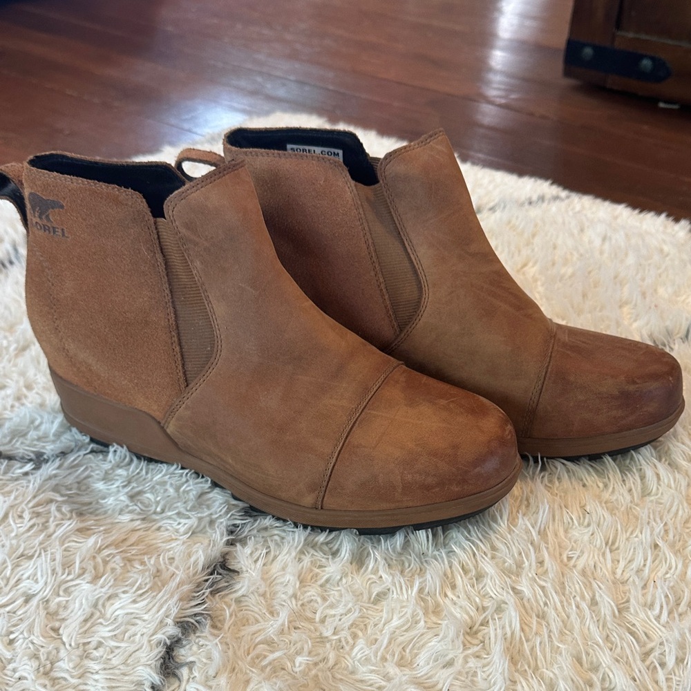 Sorel Evie Wedge Ankle Booties size 11. Like new!